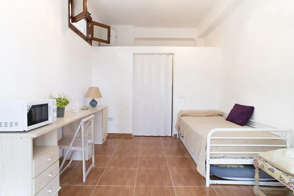 Villa Miraflores Del Palo Málaga Alloggio in famiglia